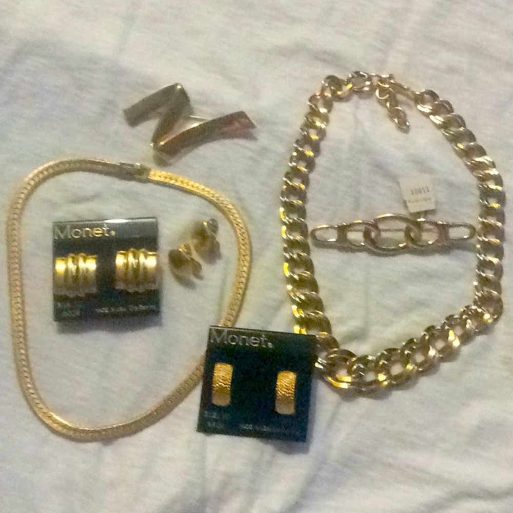 Vintage NWT Signed Monet jewelry Lot